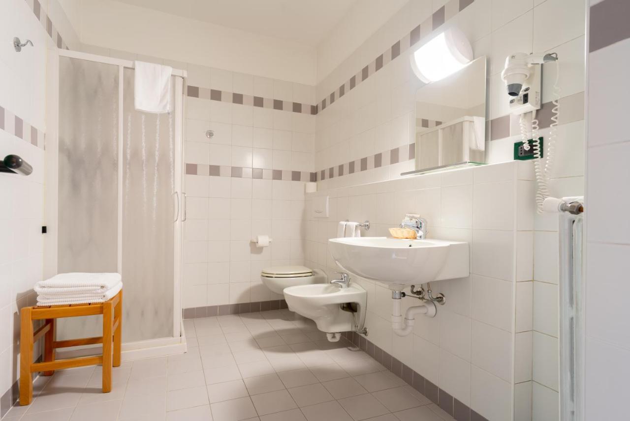 Il Seminario Hotel Alba  Bagian luar foto